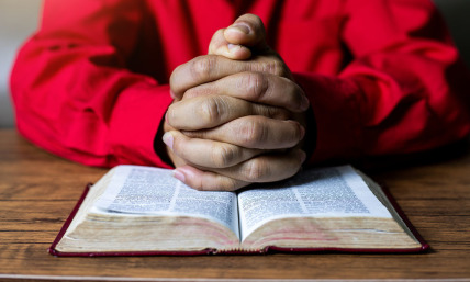 John Piper identifies 3 challenges to reading through the Bible in a year: 'Satan hates the Word of God'